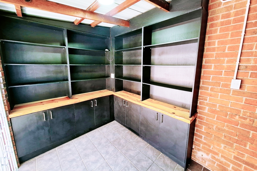 4 Bedroom Property for Sale in Noorsekloof Eastern Cape